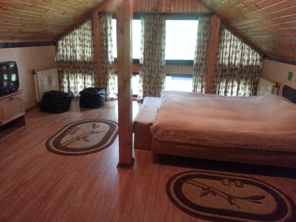 Pensiunea Faast Predeal Quarto foto